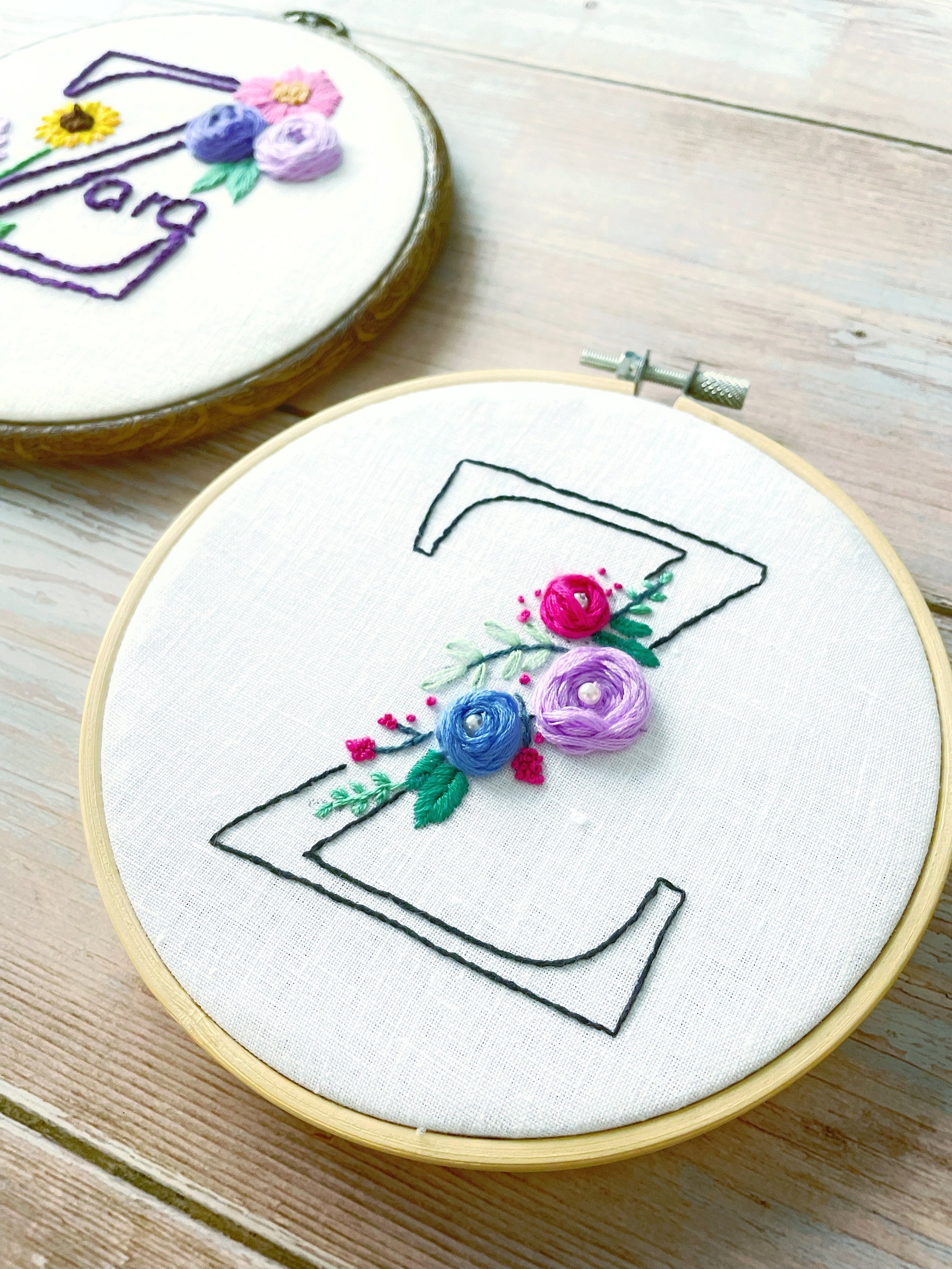 Medium embroidery portrait - Letter